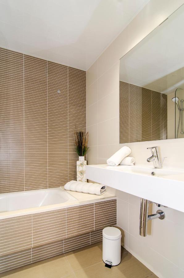 Garden Paradise: 3-bedroom With Pool And Terrace Apartment *
