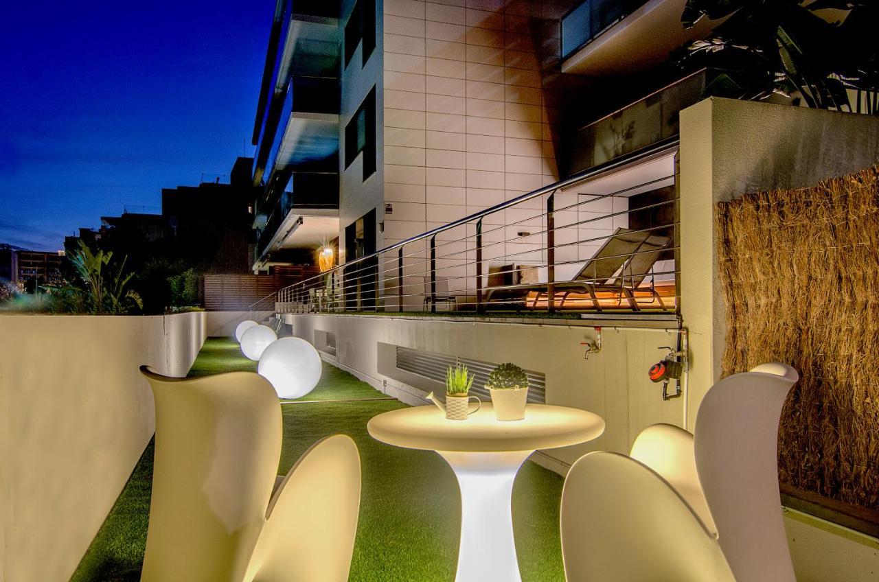 Garden Paradise: 3-bedroom With Pool And Terrace Apartment *
