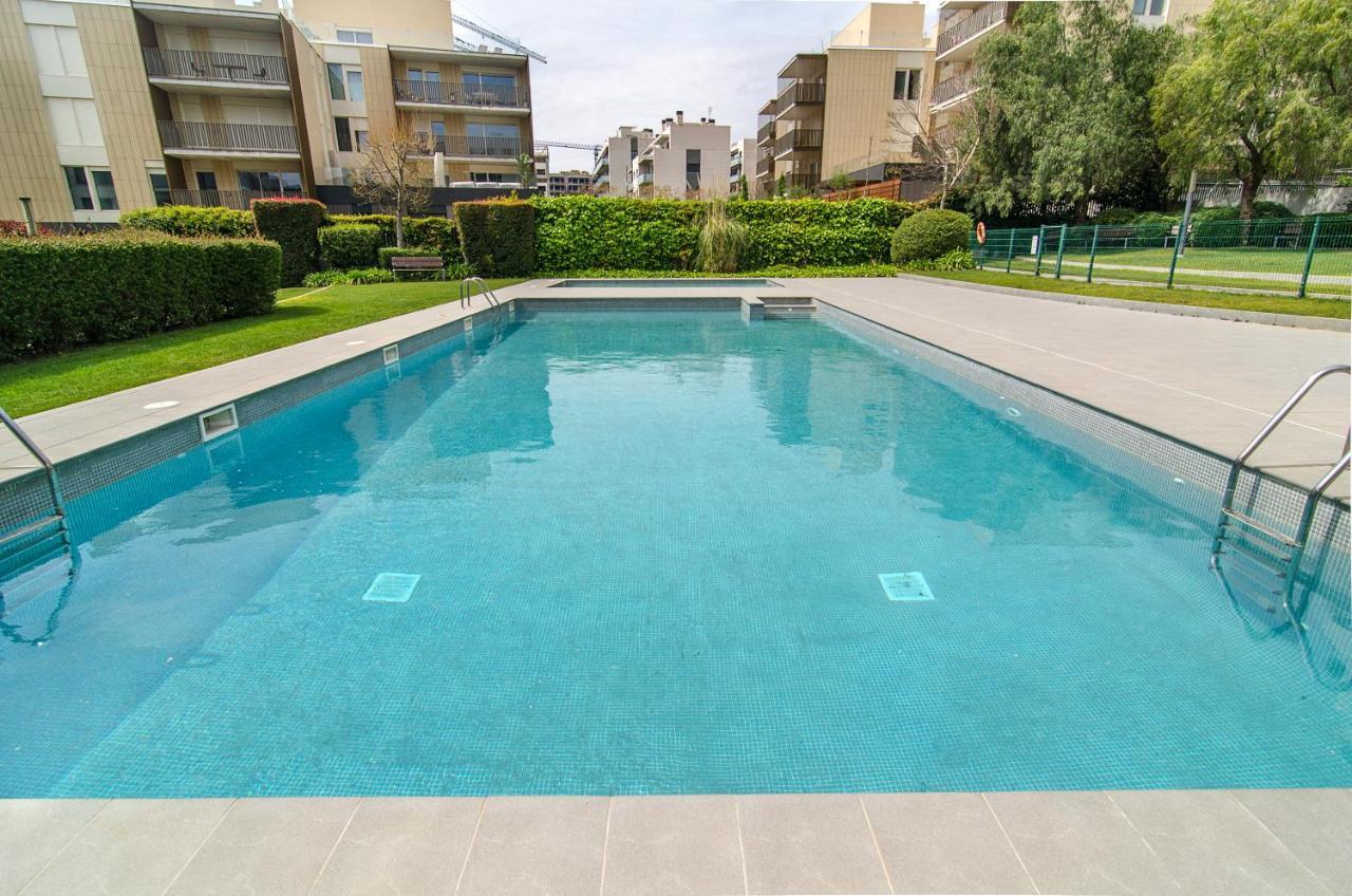 Apartment Garden Paradise: 3-bedroom With Pool And Terrace Sitges