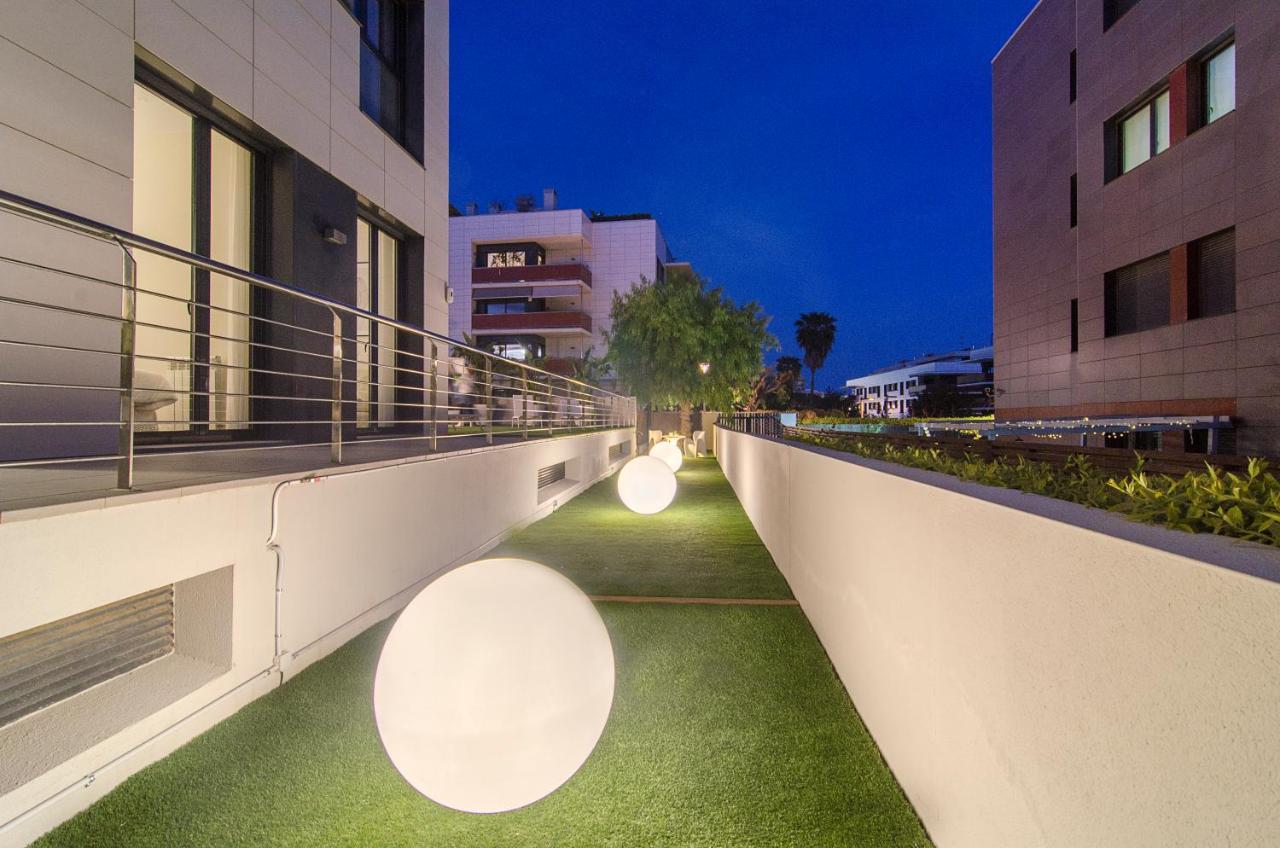 Garden Paradise: 3-bedroom With Pool And Terrace Apartment Sitges