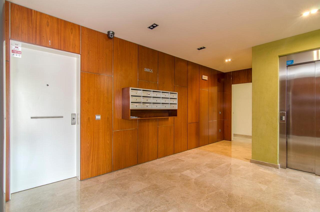 Apartment Garden Paradise: 3-bedroom With Pool And Terrace *