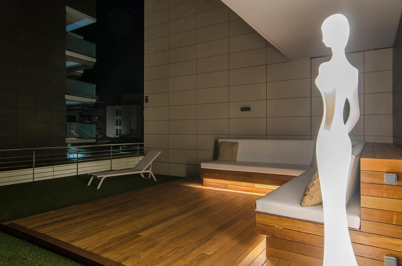 Garden Paradise: 3-bedroom With Pool And Terrace Apartment