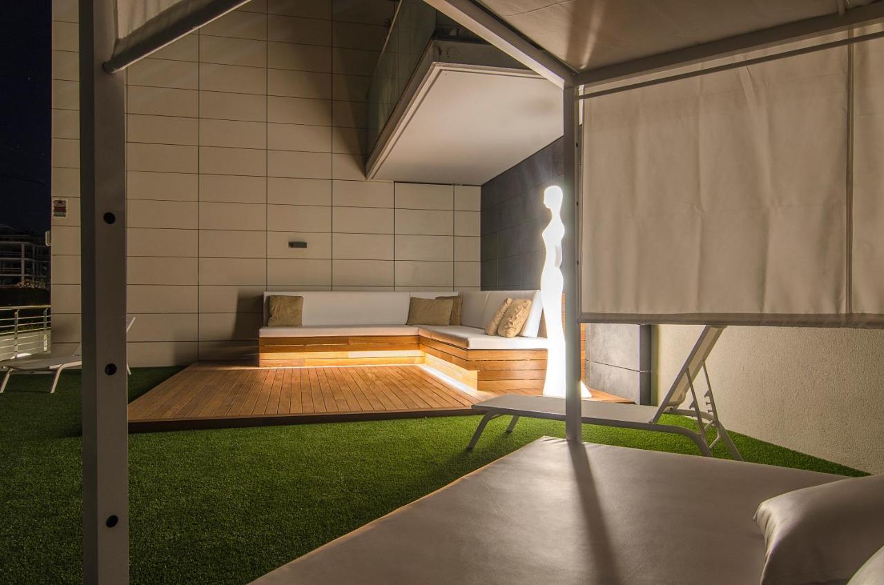 Apartment Garden Paradise: 3-bedroom With Pool And Terrace